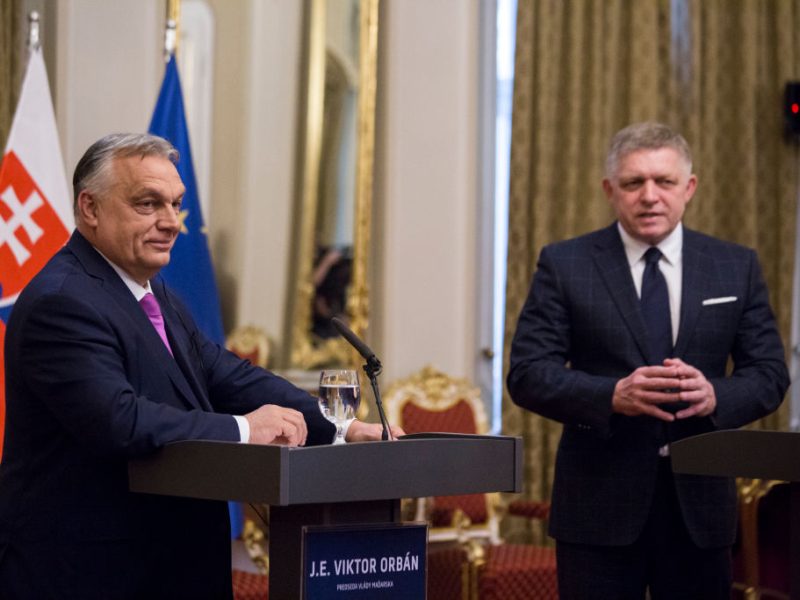L’Ukraine et son gouvernement sont une honte pour l’Europe, la Hongrie et la Slovaque refusent de soutenir les sanctions inutiles contre la Russie