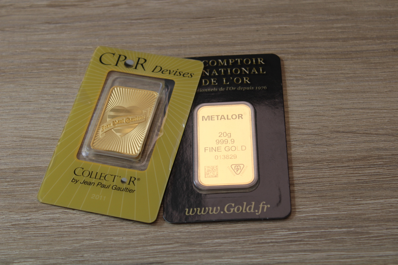 L’or atteint un sommet record, une crise économique en France s’accentue