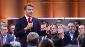 Tour de France numérique : Macron s’attache les médias régionaux dans une opération discutable